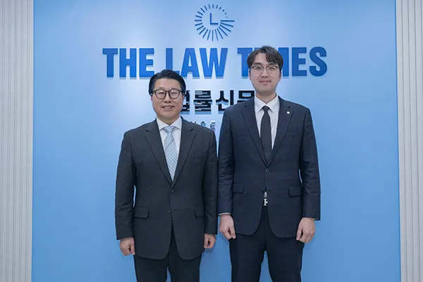 김국일·박동일 법무법인 대륜 대표변호사, 법률신문사 방문